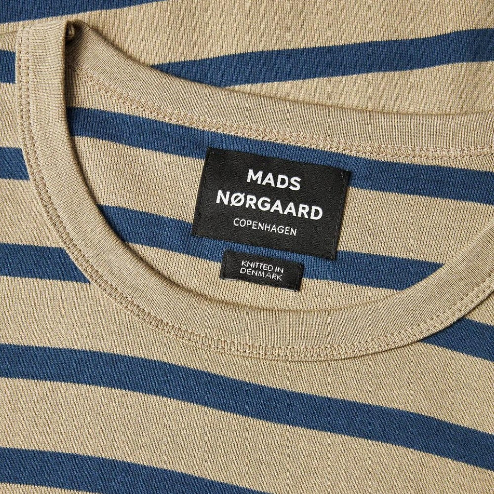 Mads Nørgaard M Trio Rib Tobias Tee Silver Sage Midn Navy